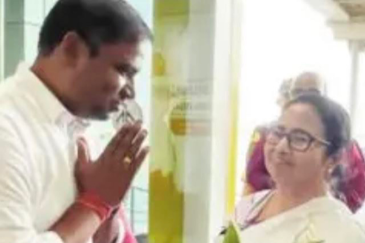 Mamata reaches Odisha, to meet CM Naveen Patnaik