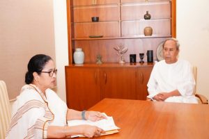 Odisha: Mamata Banerjee meets Naveen Patnaik, calls to strengthen India’s federal structure