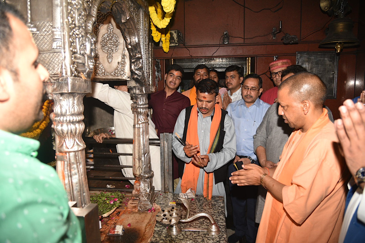 Yogi becomes first UP CM to visit Kashi Vishwanath 100 times in 6 years