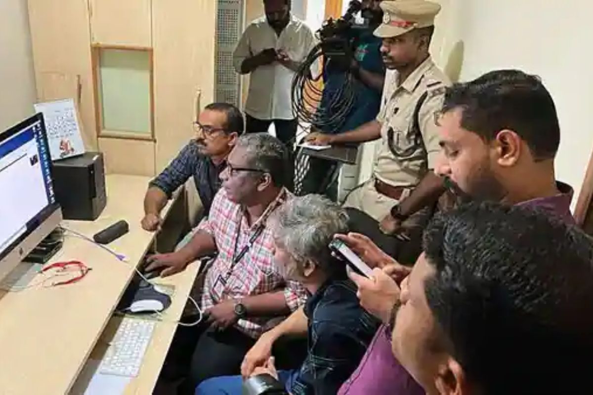 Kerala Police raid Kozhikode office of Asianet News