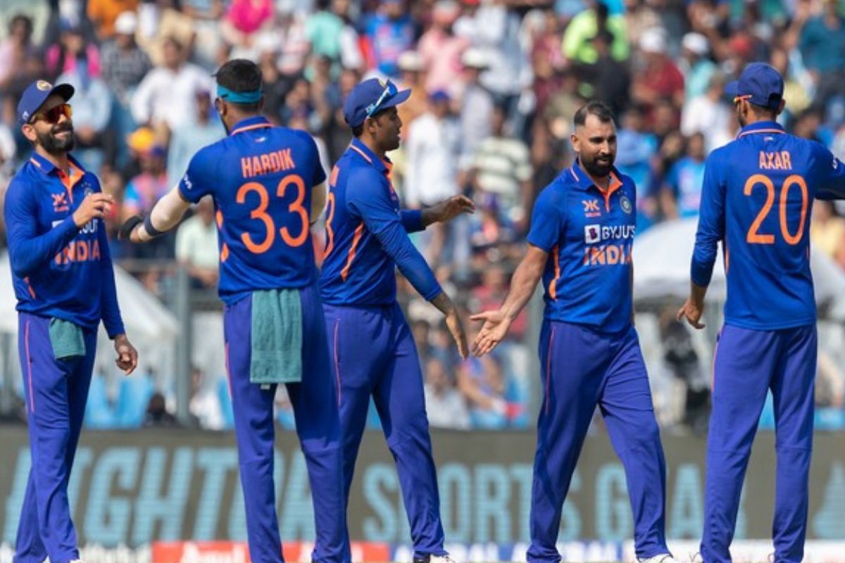 Shami, Siraj’s fiery bowling help India bundle out Australia for 188 in 1st ODI