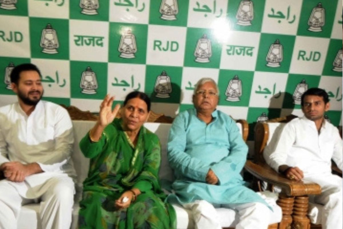 Land-for-job scam: Lalu, family to be produced before Delhi court today