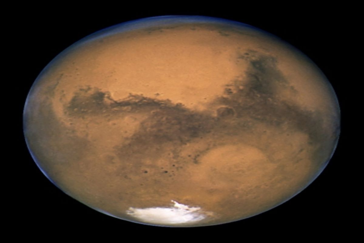 AI may help find life on Mars, icy worlds