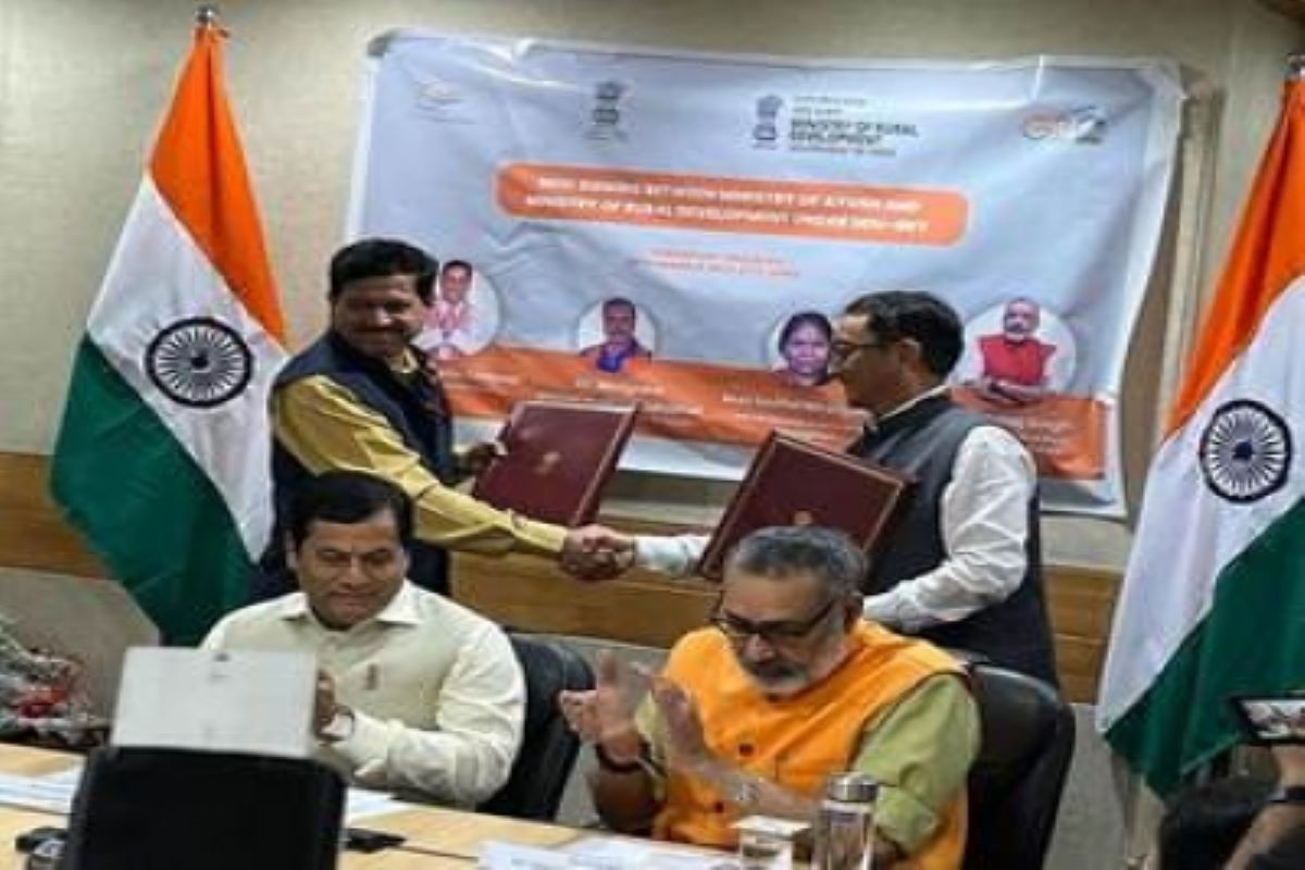 Ayush Ministry signs MoU with Ministry of Rural Development to empower rural youth