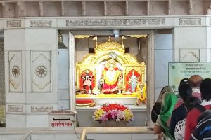 Chaitra Navratri begins, devotees offer prayer at Delhi’s Jhandewalan Temple
