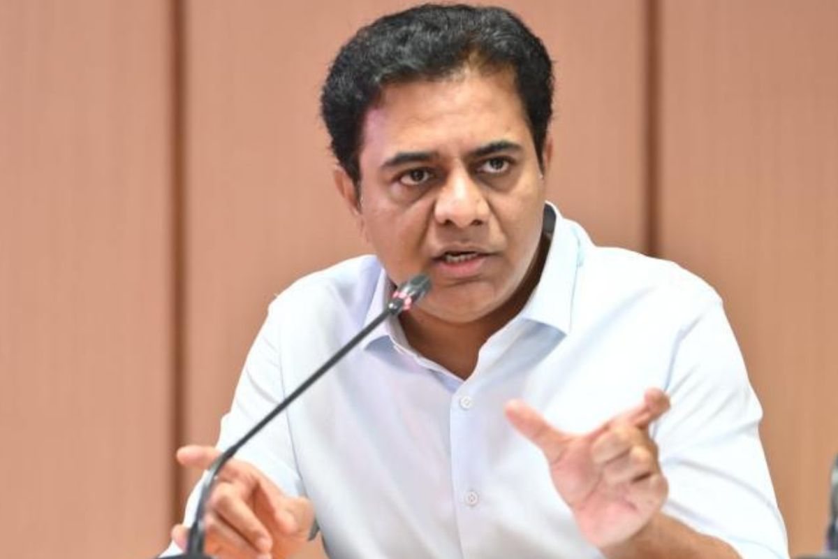 KTR sends Rs 100-cr defamation notices to TS Cong, BJP chiefs