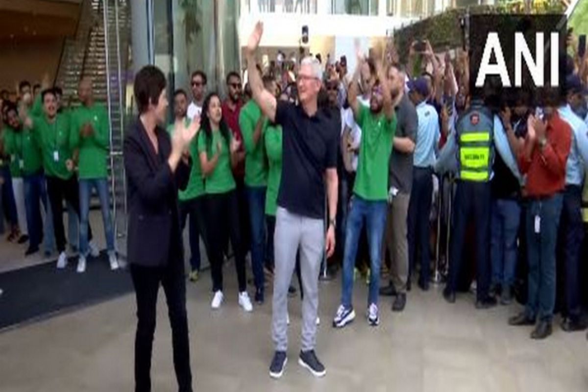 Apple CEO Tim Cook opens India’s first retail store in Mumbai, poses with customers for selfies