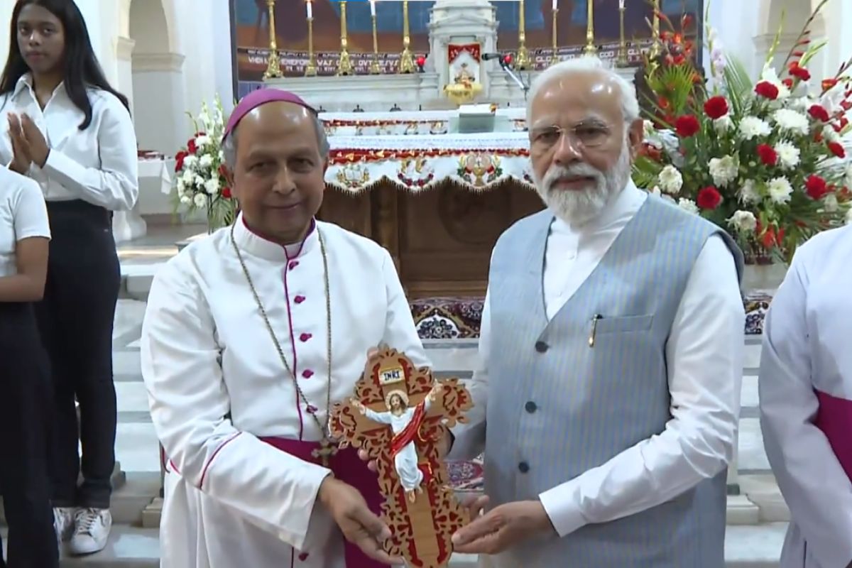 PM Modi visits Sacred Heart Cathedral Church in Delhi on Easter