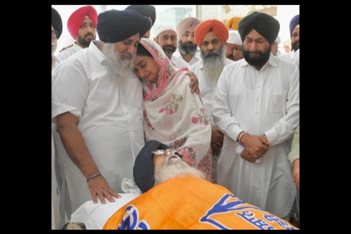 Badal’s last journey: Scores of political dignitaries, supporters reach native village