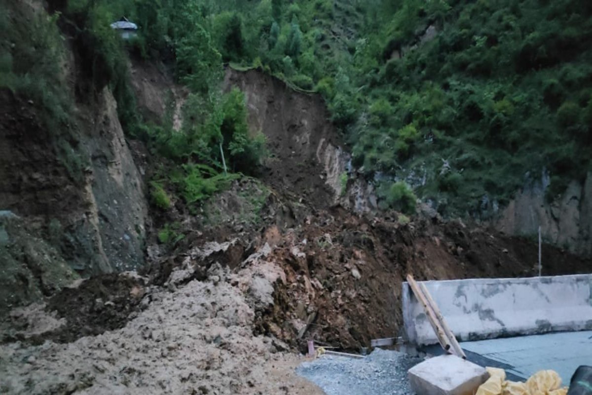 Punjab driver, helper, trapped under debris in landslide, rescued