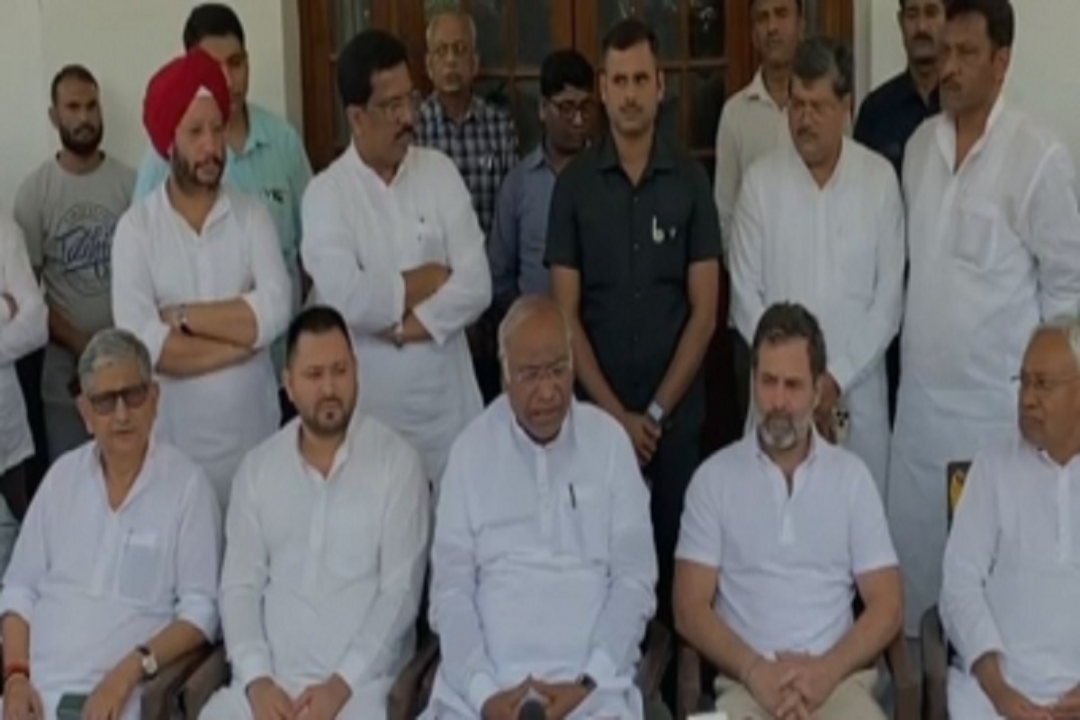 Nitish meets Kharge, Rahul, discusses Opposition unity for 2024 polls