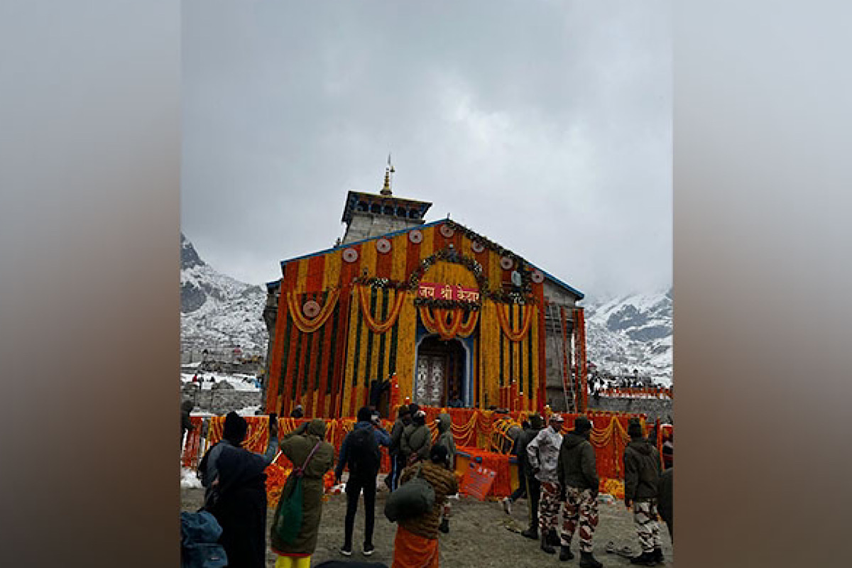 Kedarnath Dham decorated with 20 quintals of flowers, doors to open today