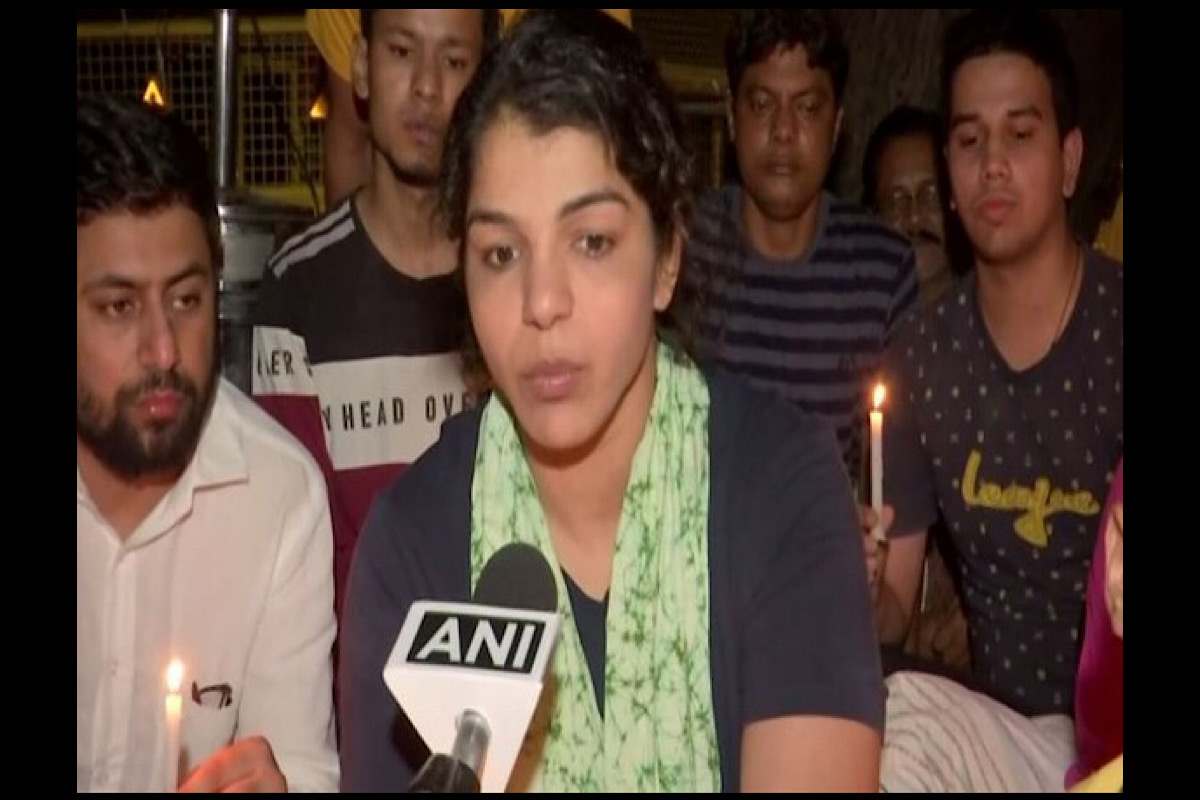 Wrestlers’ protest at Jantar Mantar: Sakshee Malikkh complains about repeated power outage