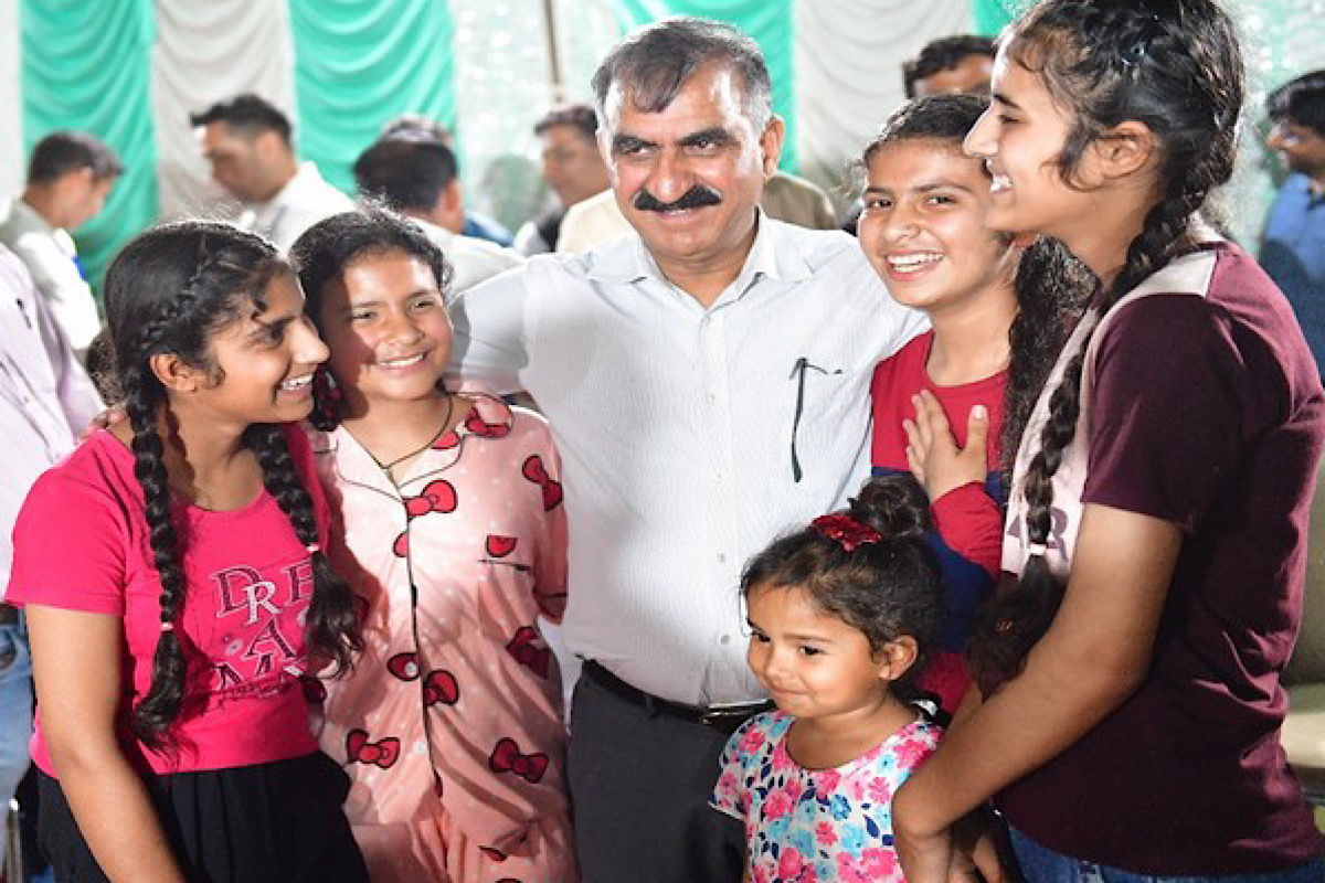 CM Sukhwinder Singh Sukhu meet girl child’s, click photographs during his visit to home constituency