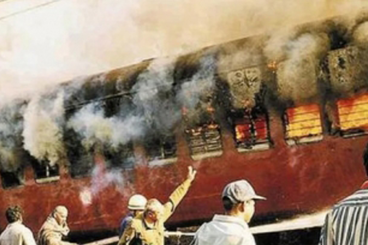 Eight Godhra train carnage convicts get bail