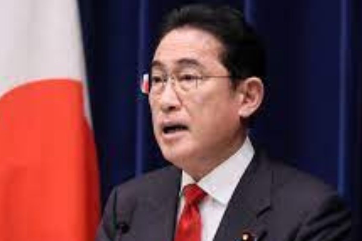 Japan PM Fumio Kishida evacuated after blast during speech
