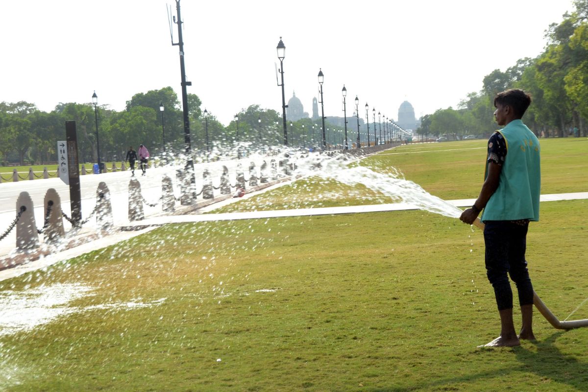 Centre issues advisory to states over heat wave impact on workers