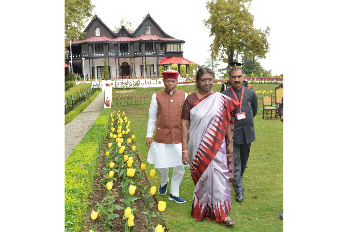 Prez opens Tulip Garden at Rashtrapati Niwas, Mashobra for public