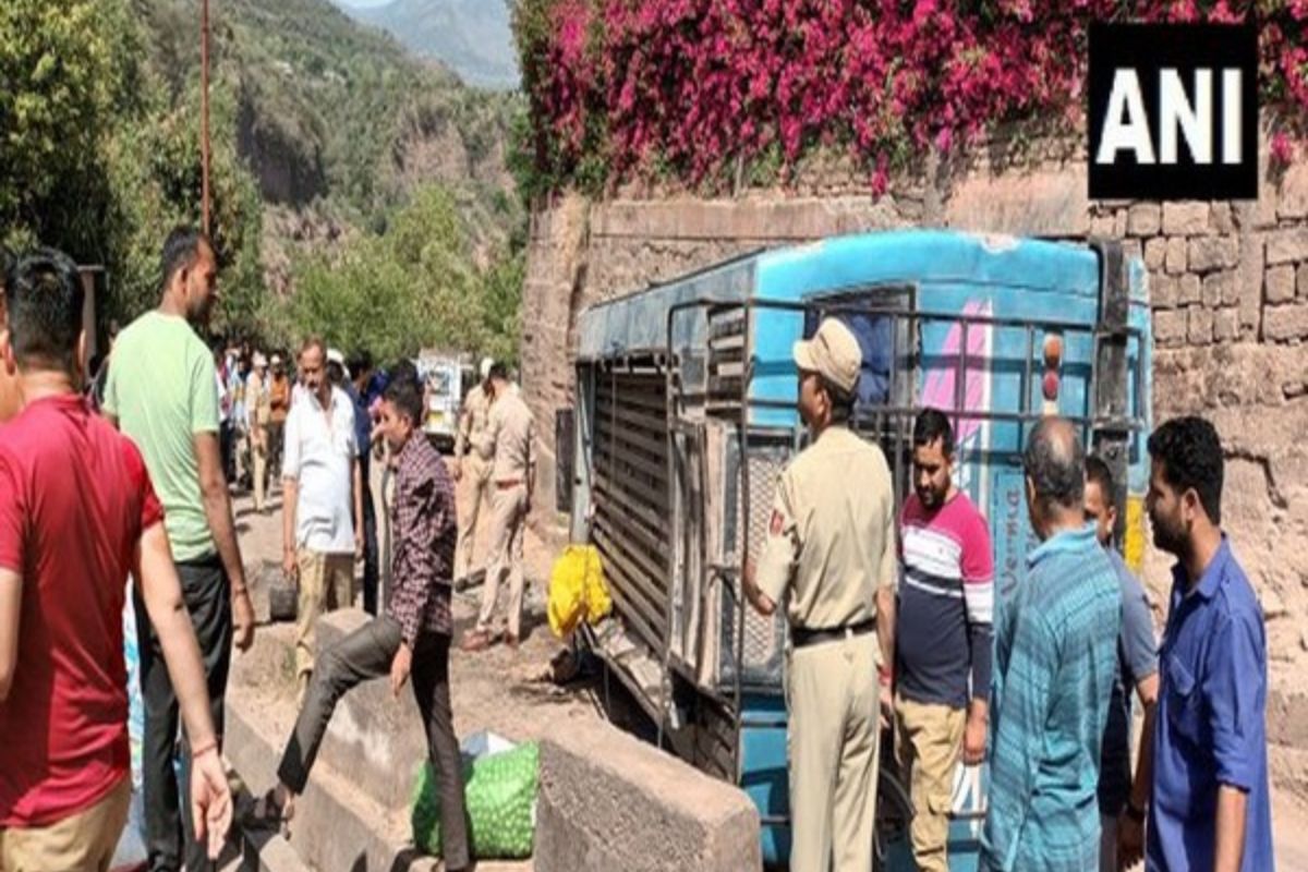 J-K: 27 passengers injured after mini-bus overturns in Udhampur