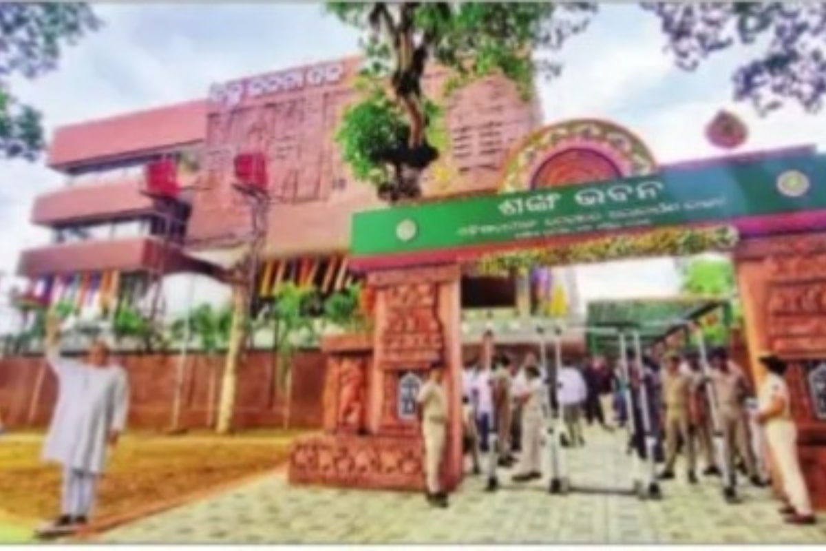 Naveen dedicates Shankha Bhavan to service of people