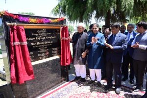 J&K LG inaugurates Jhelum-Rajbagh riverfront in Srinagar