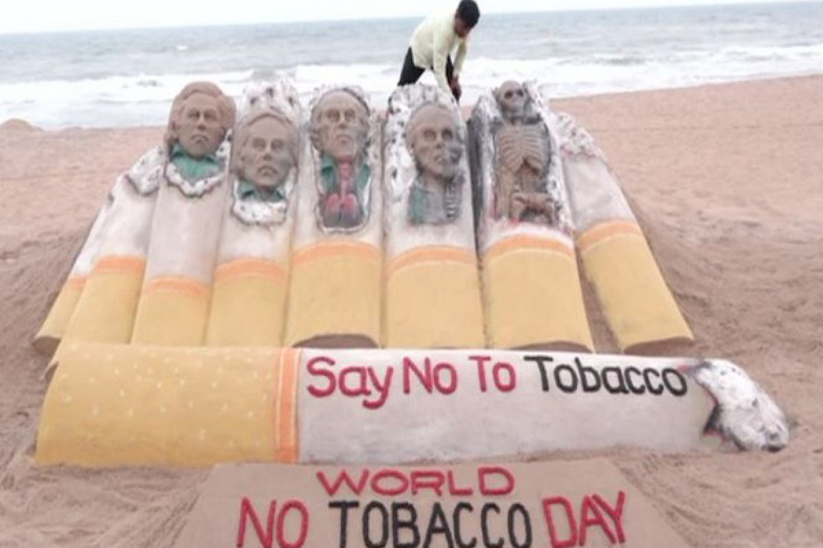 World No Tobacco Day: Sudarsan Pattnaik creates sand art, sends out message to kick the butt