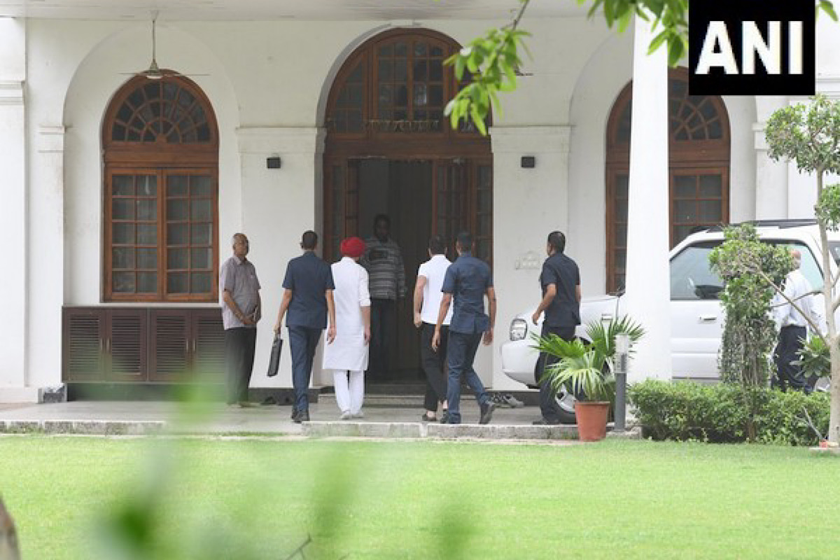 Decision on next Karnataka CM: Rahul Gandhi, newly elected MLAs arrive at Congress President Kharge’s residence
