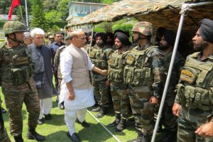 Rajnath visits Rajouri to take stock of operation against terrorists