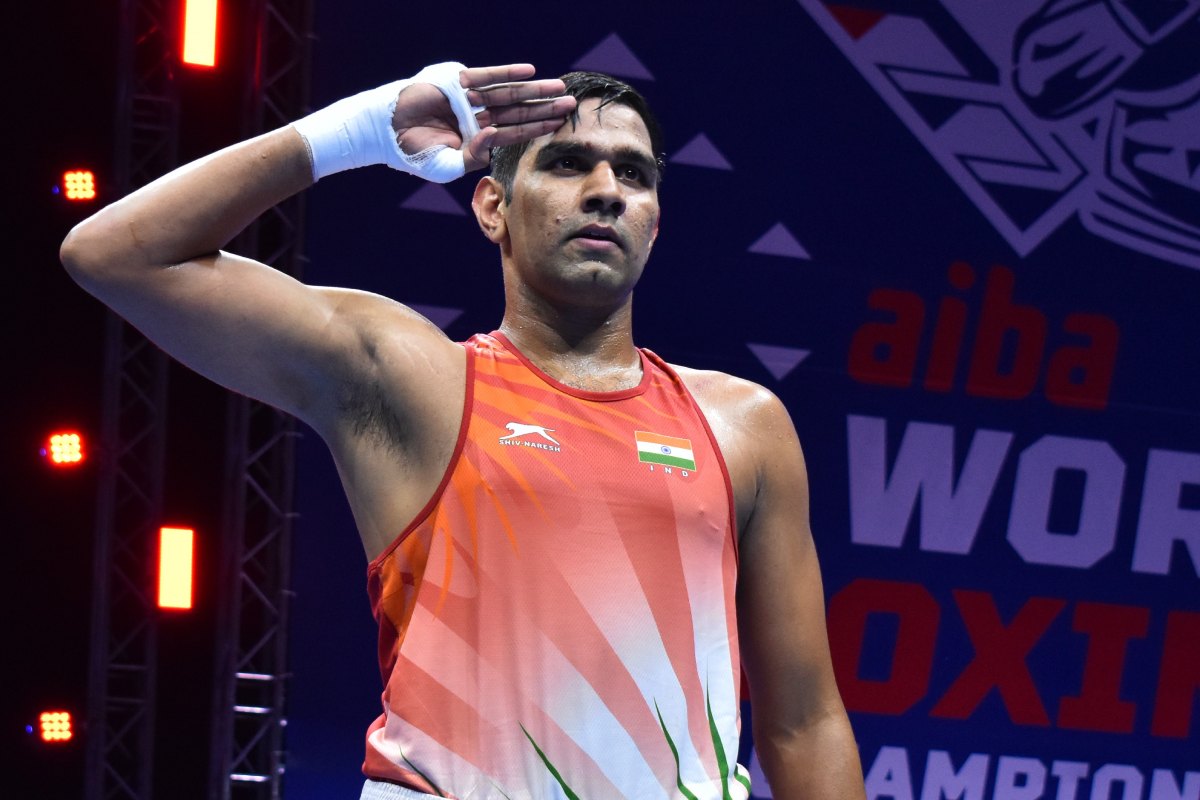 Narender in quarters; Govind and Deepak make it to pre-quarters of World Boxing Championships