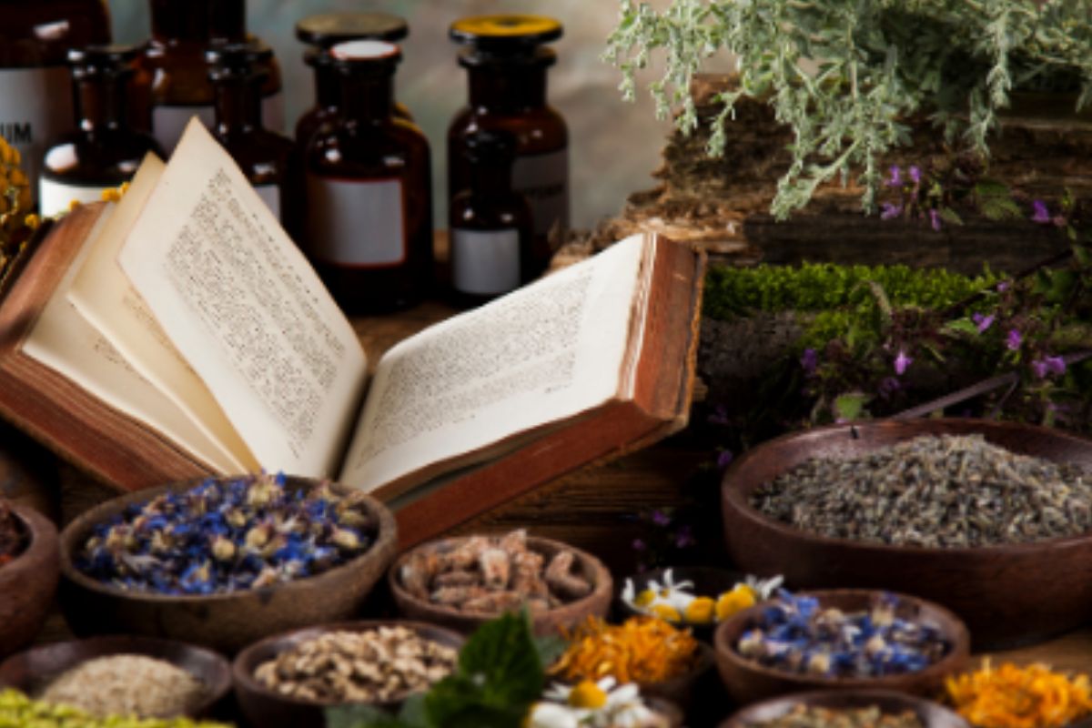 Key ministries join hands for developing Unani medicine system