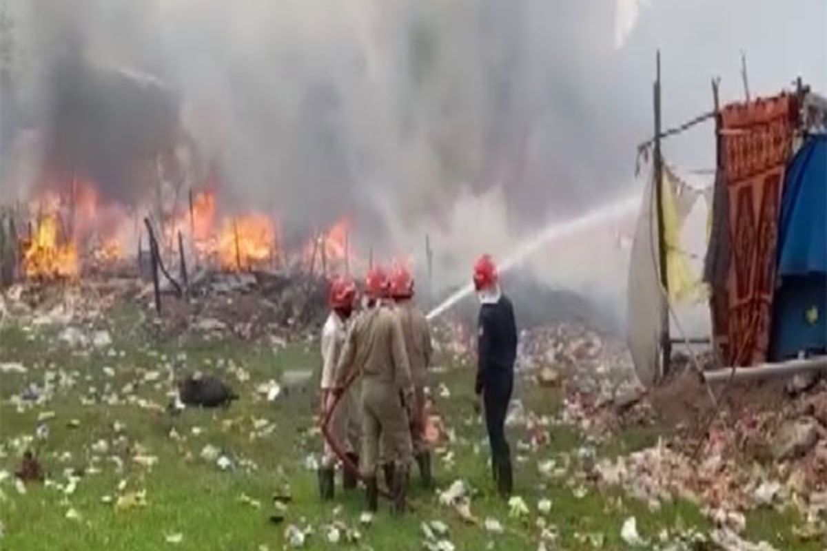 Fire breaks out due to cylinder blast at Delhi’s Shastri Park area