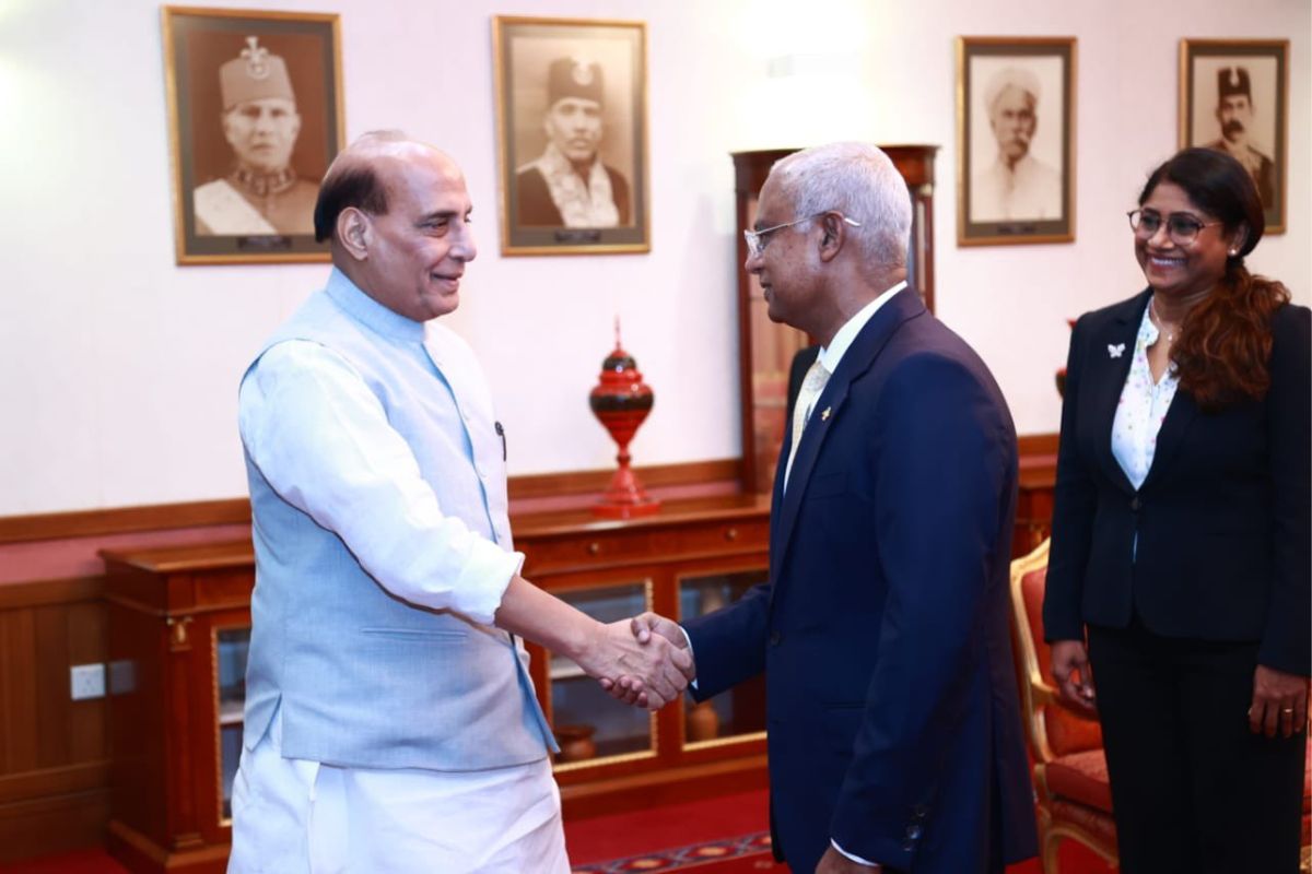 Rajnath meets Maldives president, discusses defence cooperation