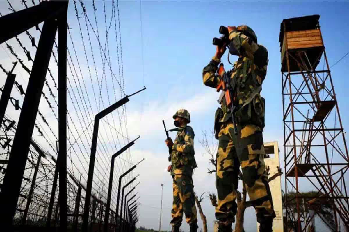 BSF knocks down two Pak intruders along Int’l border in Rajasthan