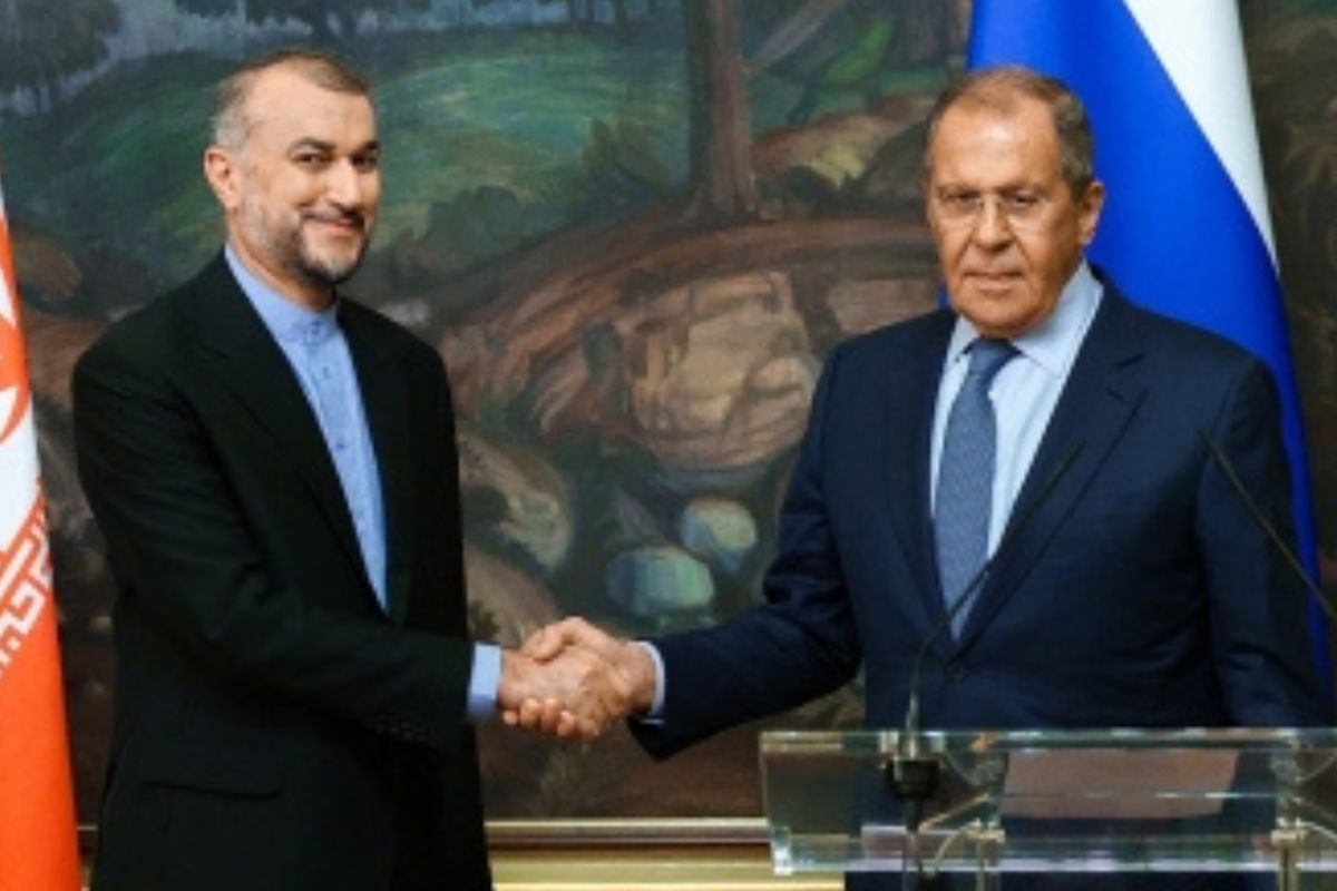 Tehran, Moscow discuss further improvement of economic ties