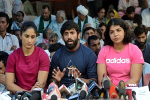 Wrestlers Sakshi, Bajrang refute reports of withdrawing from protest