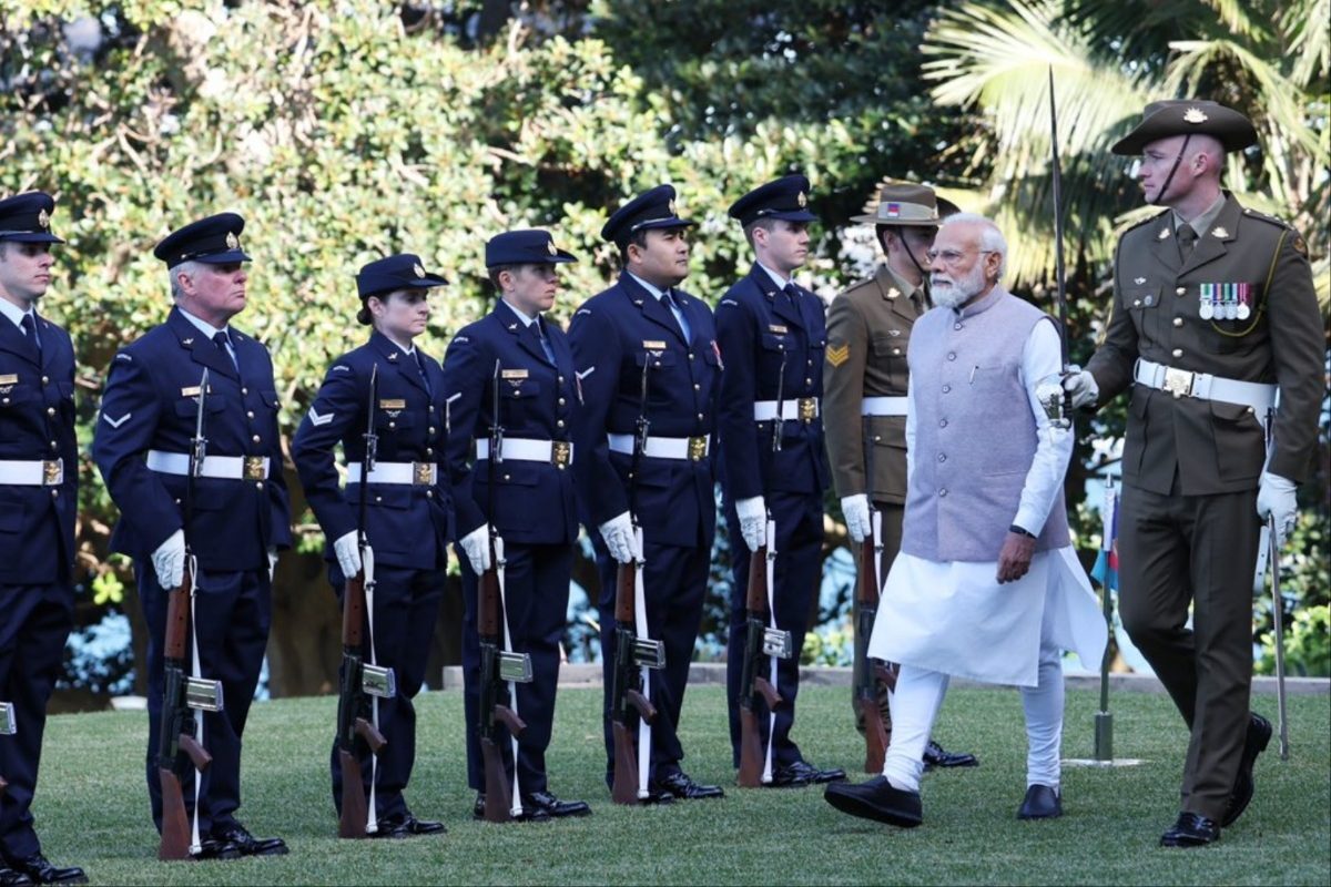PM Modi accorded Ceremonial Guard of Honour at Admiralty House in Sydney