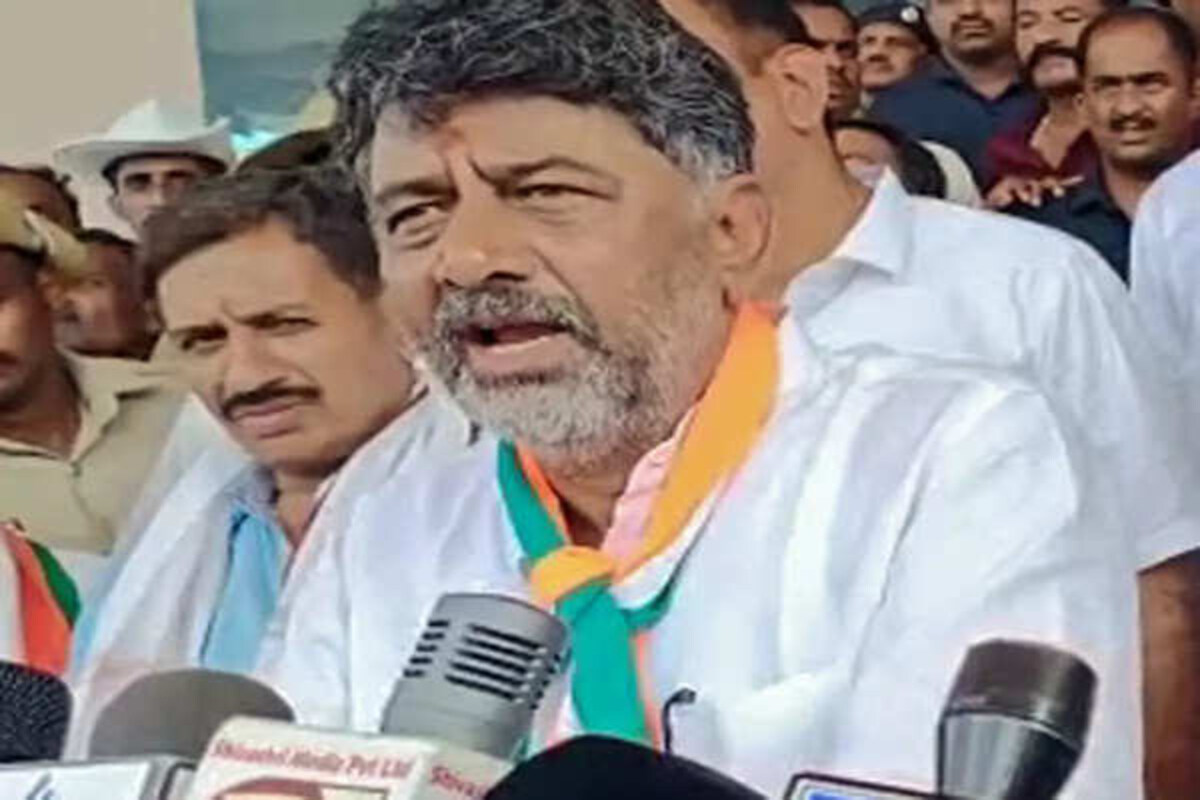 Karnataka polls: Shivakumar stages ‘dharna’ alleging govt machinery’s misuse post BJP’s narrow win in Jayanagar