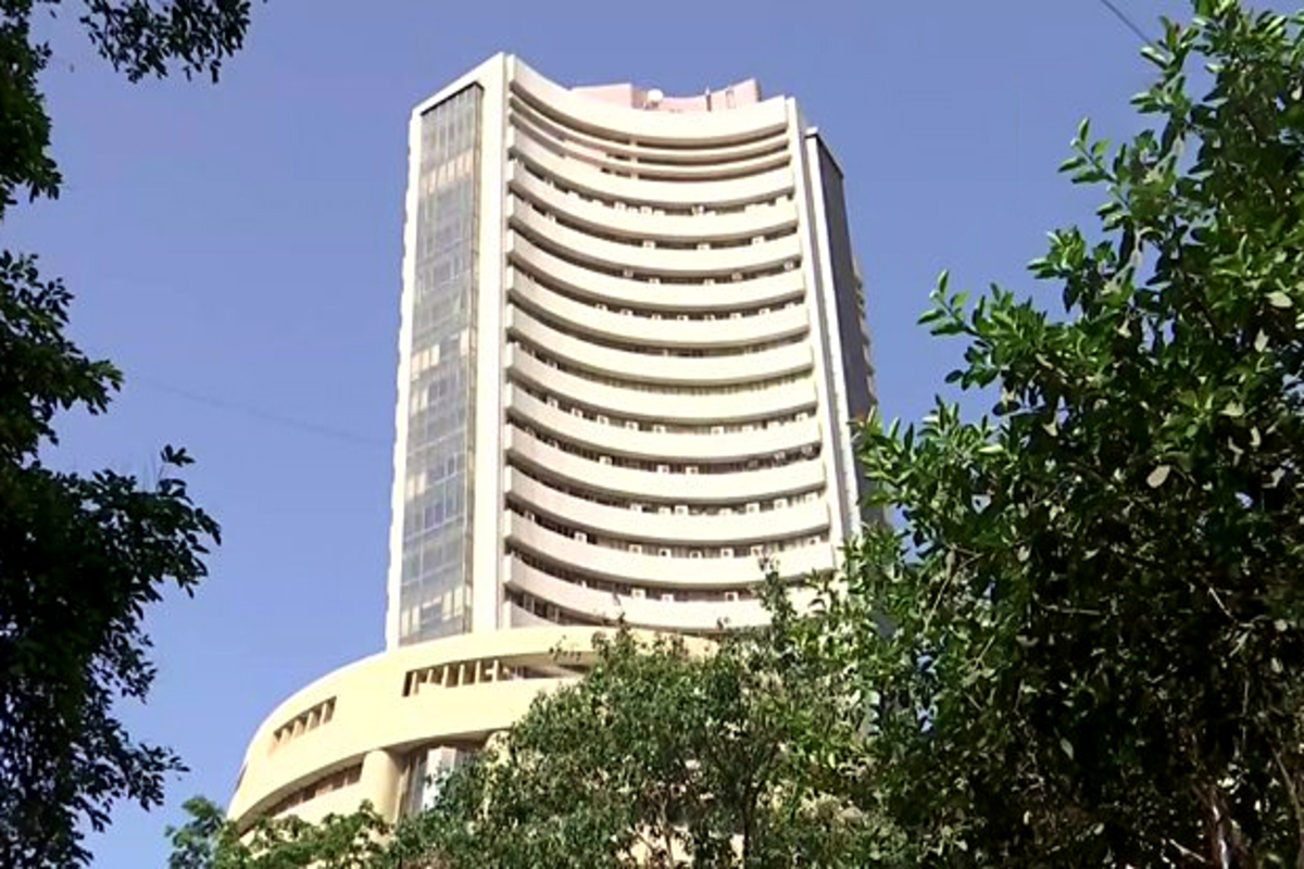 Sensex, Nifty end on positive note led by banking stocks