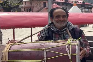 Meet Abdul Ghani, an artist playing drums in Poonch’s Budha Amarnath temple for past 30 years