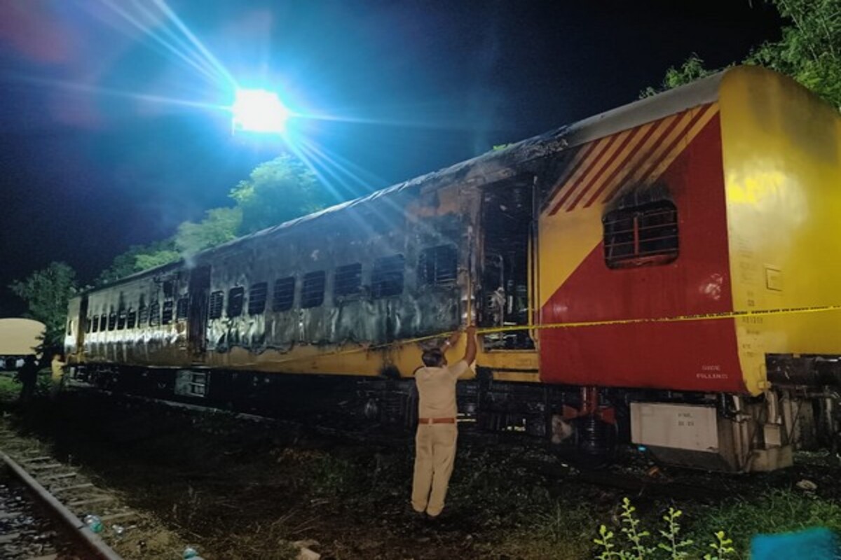 Kerala: FIR registered in Alappuzha-Kannur Express train fire, arson suspected