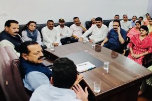 Dr. Jitendra Singh asks J&K officers to keep in touch with people