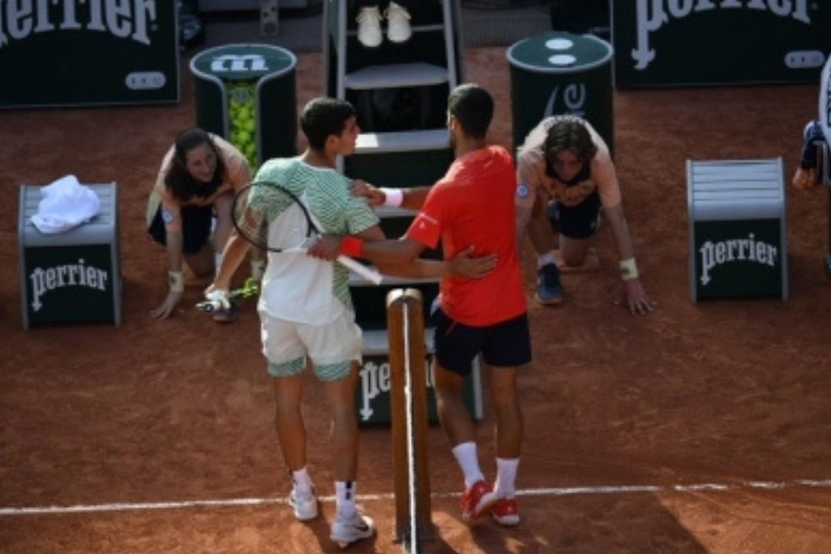 French Open: Djokovic defeats ailing Alcaraz to reach final