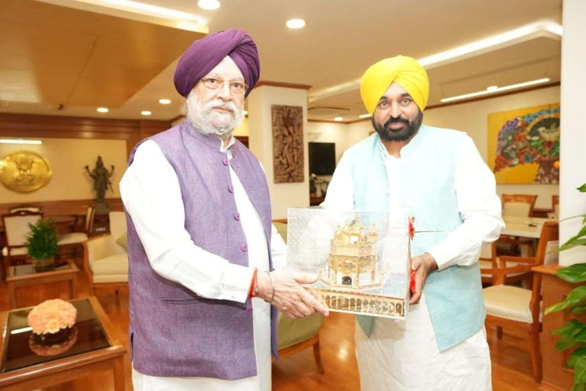 Punjab CM bats for inclusion of Mohali in Smart City project