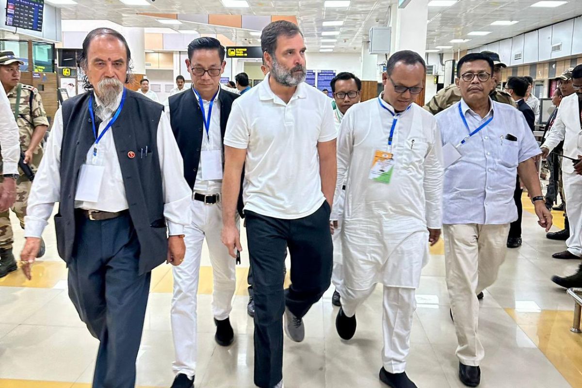 Rahul Gandhi’s convoy stopped by police in Manipur