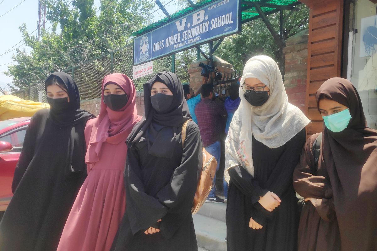 Girl students protest against Abaya bar at Srinagar school