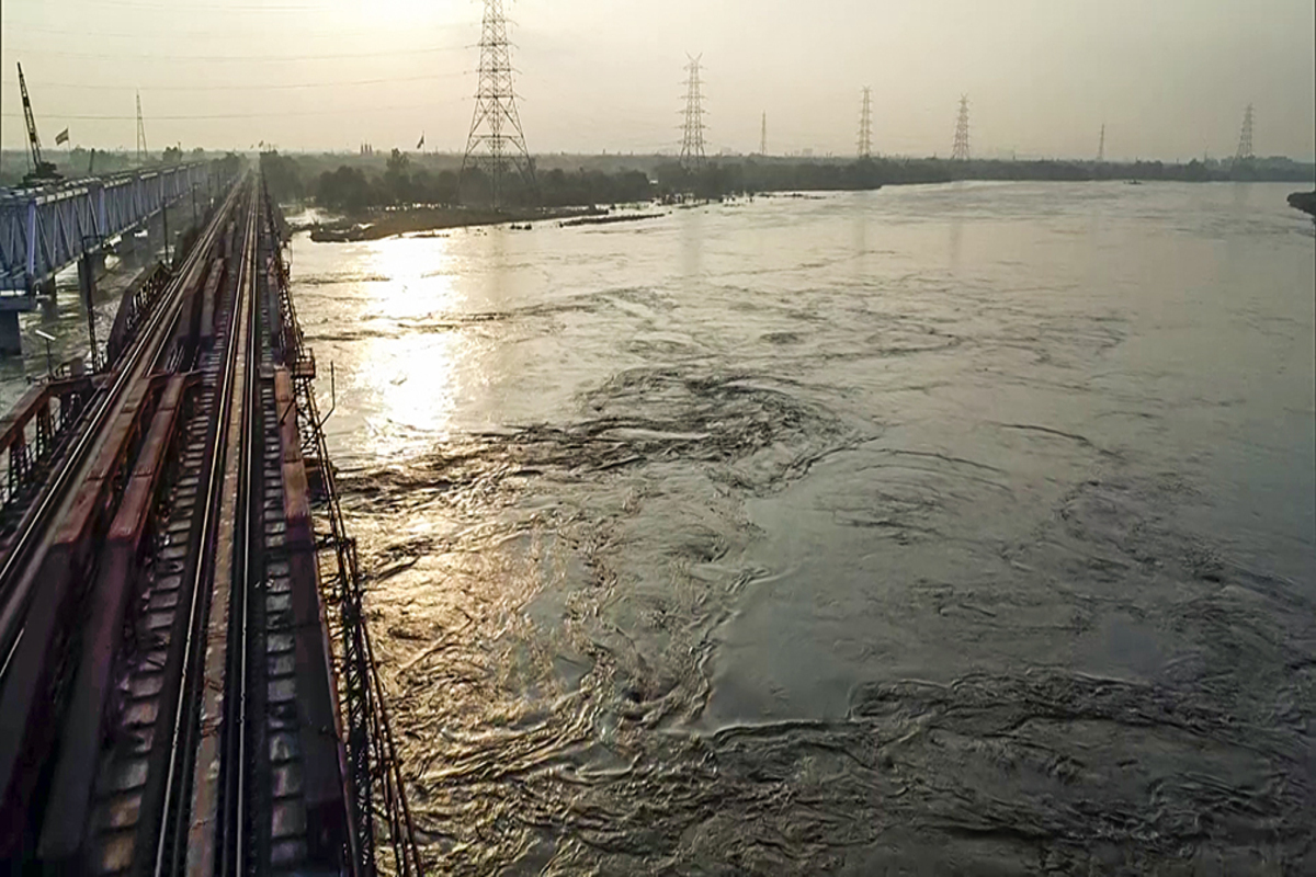 Delhi: Yamuna water level reaches danger mark