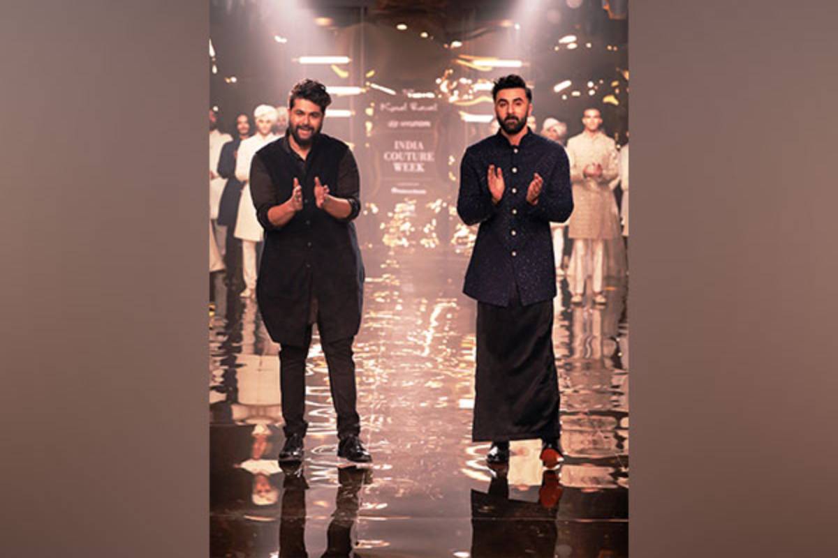 India Couture Week 2023: Ranbir Kapoor exudes Punjabi Munda vibes at Kunal Rawal’s show