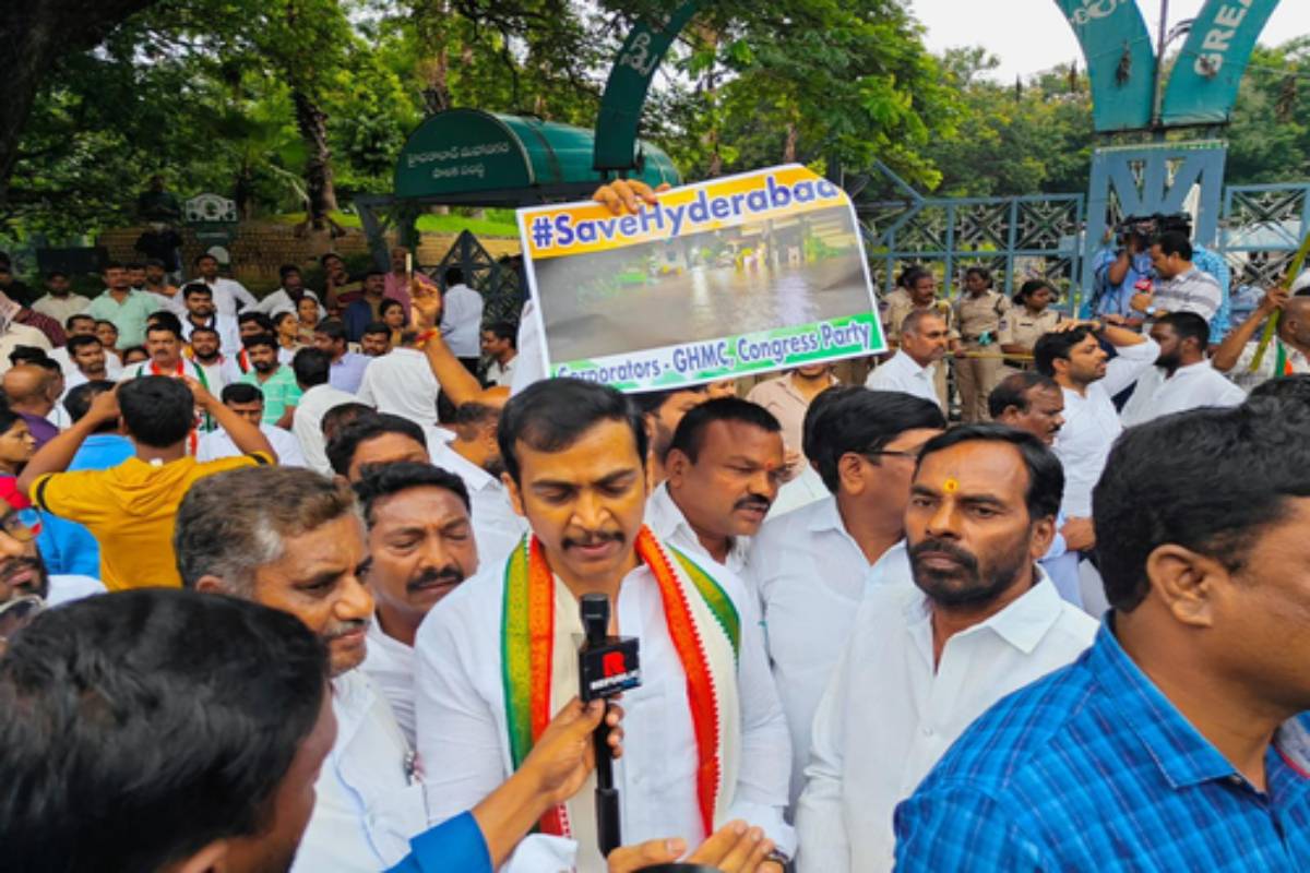 Congress stages protest in Hyderabad to demand flood relief