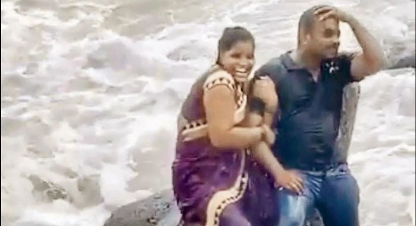 Who is Jyoti Sonar, 32-Year-Old Woman Who Drowned in Arabian Sea While Taking a Picture?