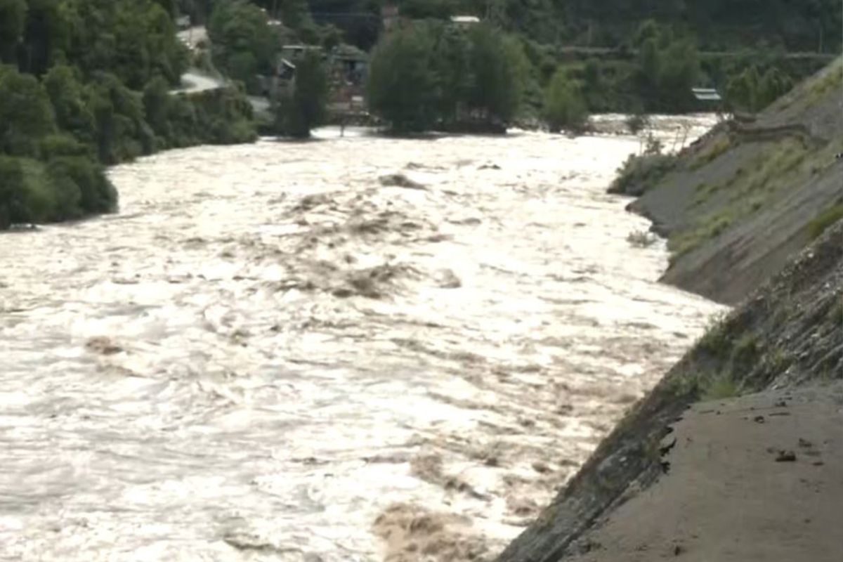 Chenab river washes away shed used as community kitchen for Amarnath pilgrims